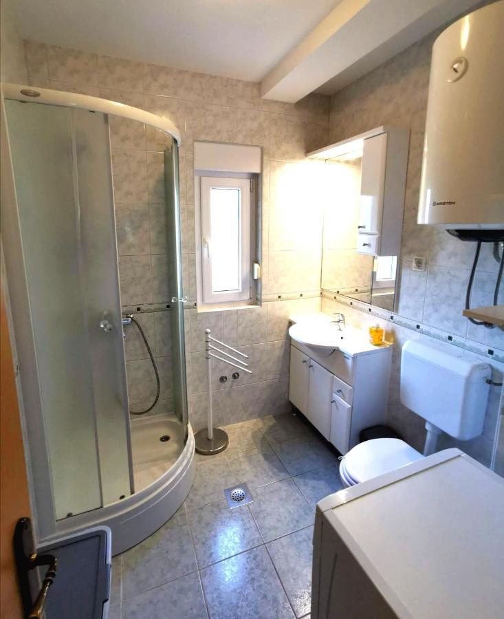 Apartment Dundo In Quiet Green Area Medulin Bagian luar foto
