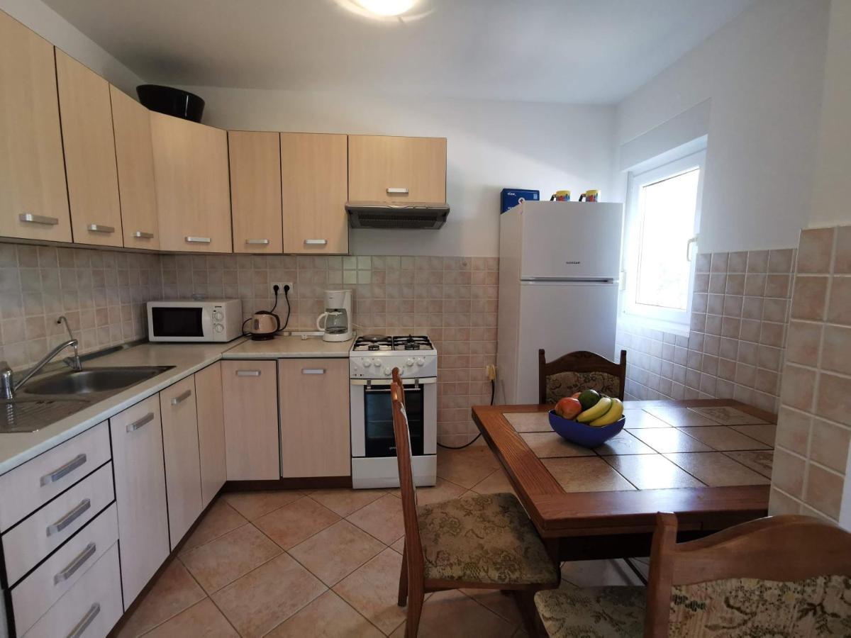 Apartment Dundo In Quiet Green Area Medulin Bagian luar foto