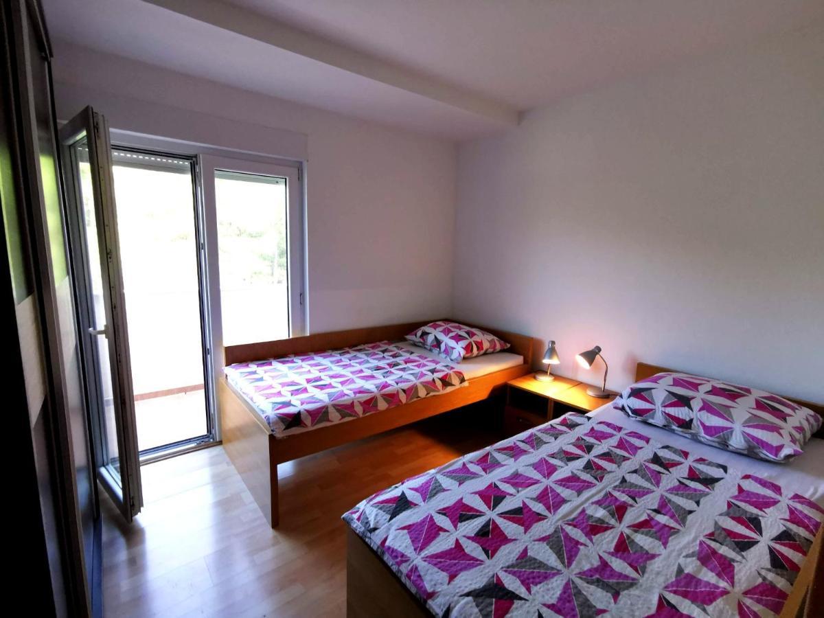Apartment Dundo In Quiet Green Area Medulin Bagian luar foto