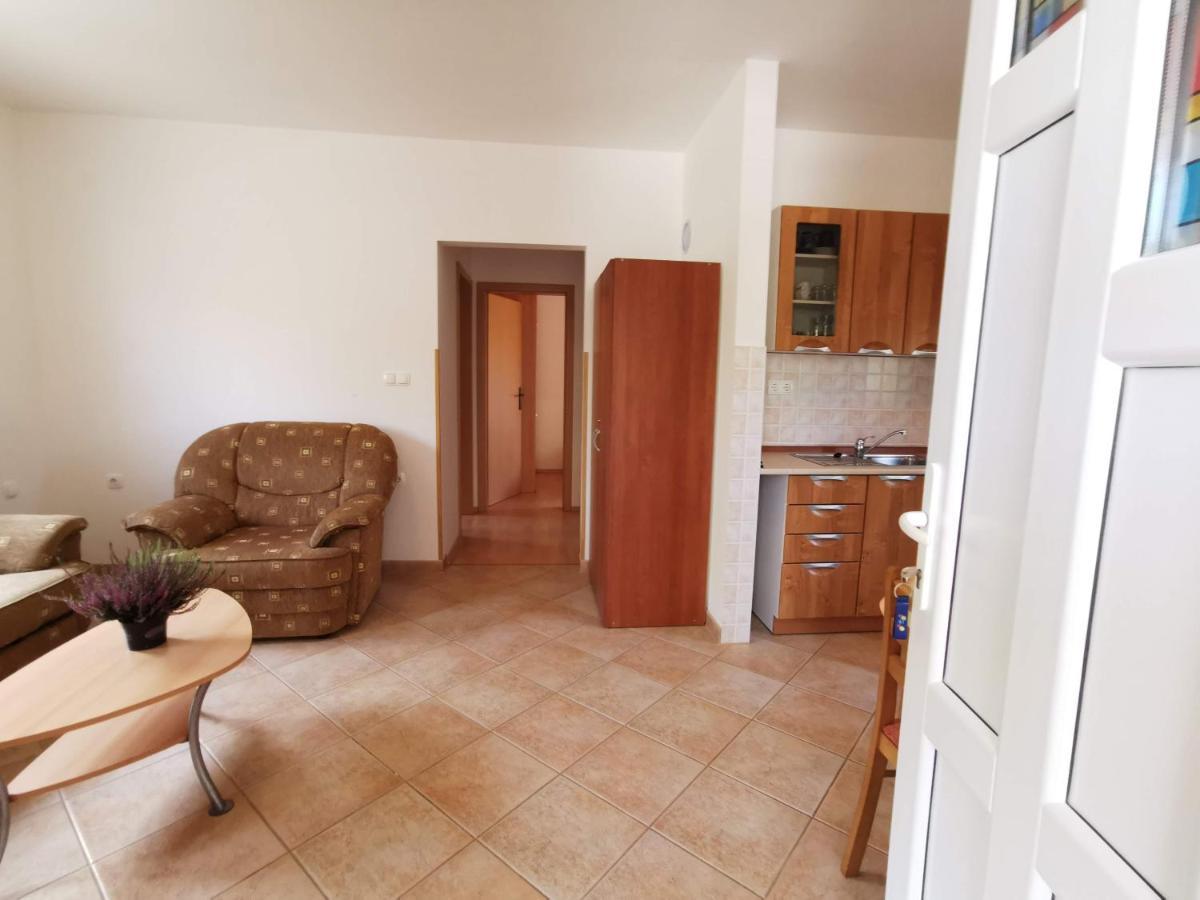 Apartment Dundo In Quiet Green Area Medulin Bagian luar foto