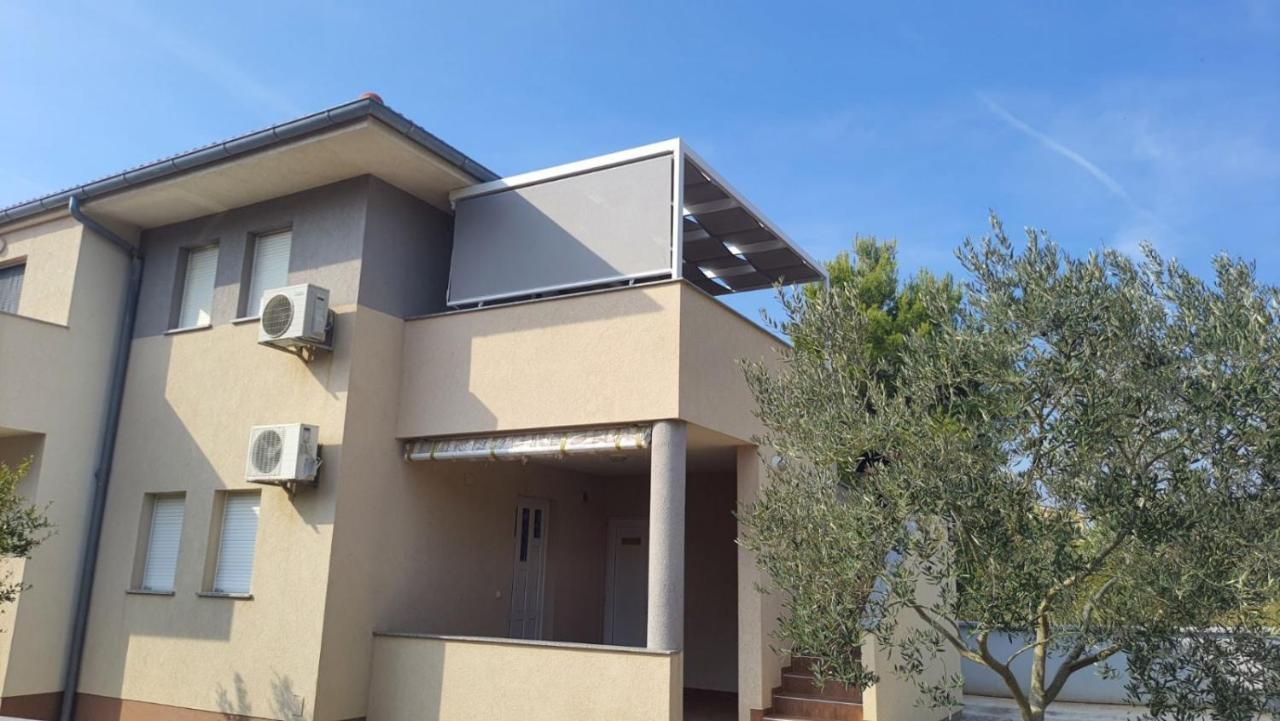 Apartment Dundo In Quiet Green Area Medulin Bagian luar foto