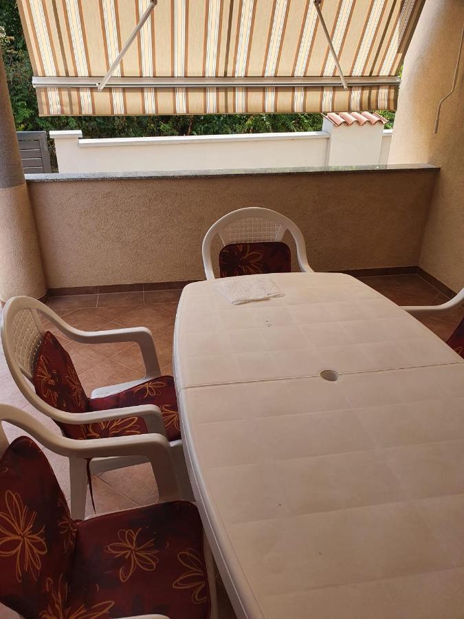Apartment Dundo In Quiet Green Area Medulin Bagian luar foto